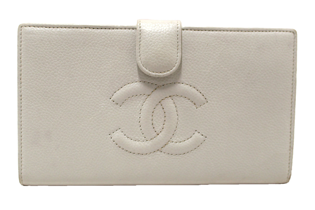 Chanel Vintage White Caviar CC Leather Classic Long Wallet | Italystation.com
