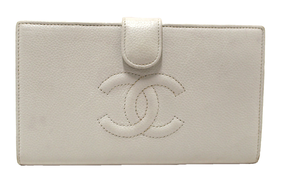 Chanel Vintage White Caviar CC Leather Classic Long Wallet | Italystation.com