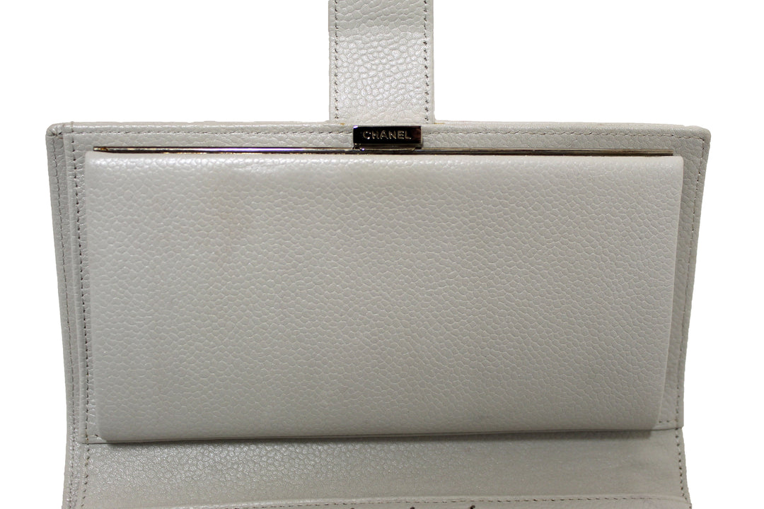 Top Quality Chanel Vintage White Caviar CC Leather Classic Long Wallet