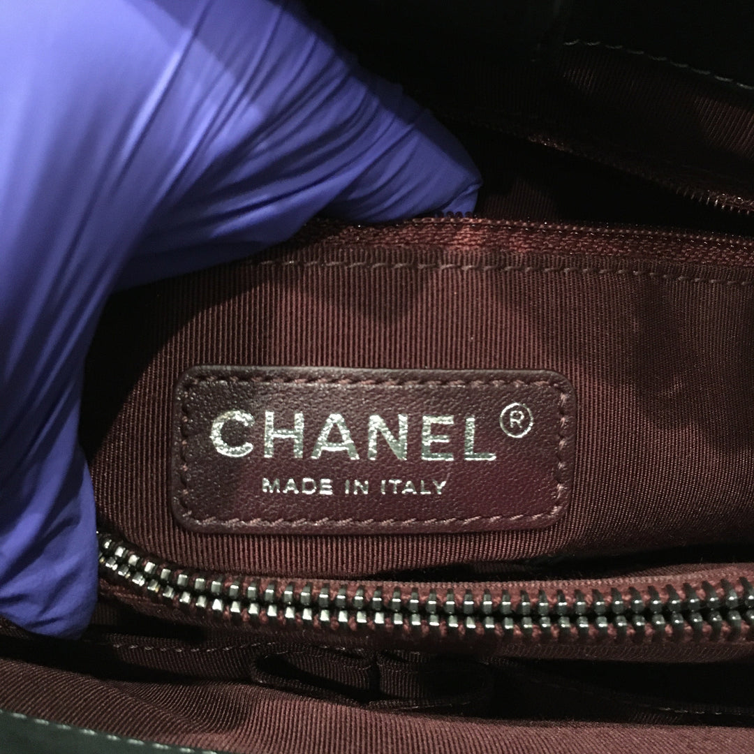 Chanel Black Leather Large Boy Shoulder Bag Sku# 76345