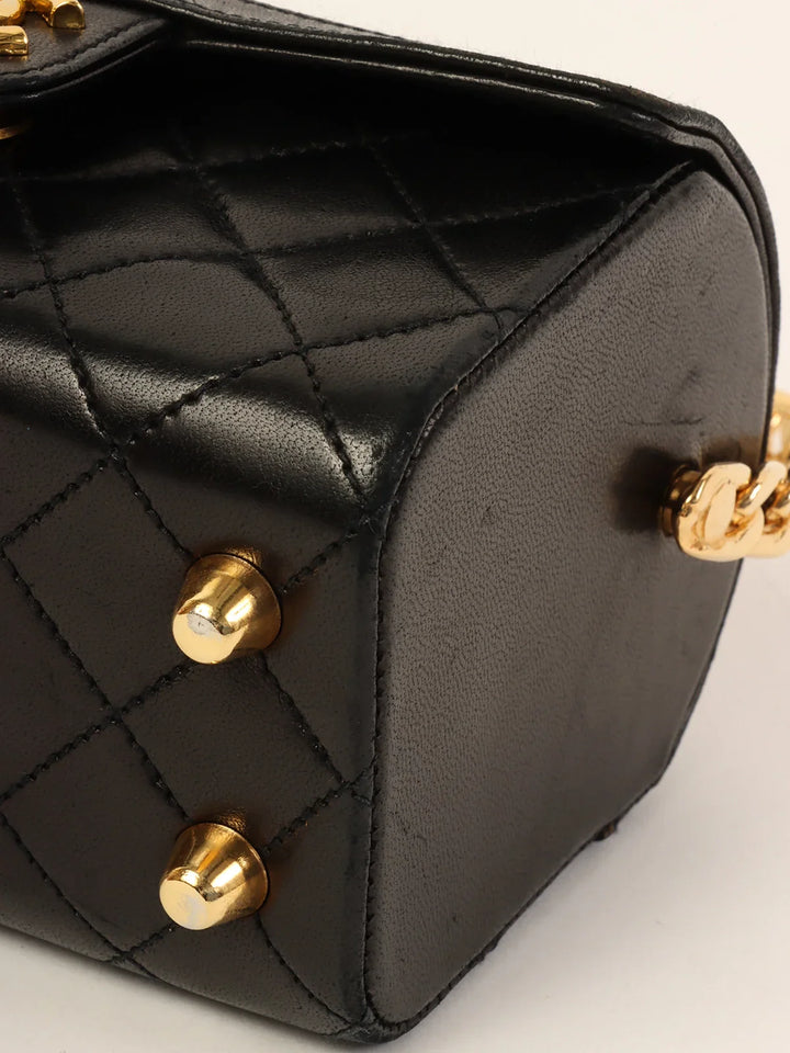 Chanel Around 1985~1990 Made Turn-Lock Chain Handle Mini Bag Black