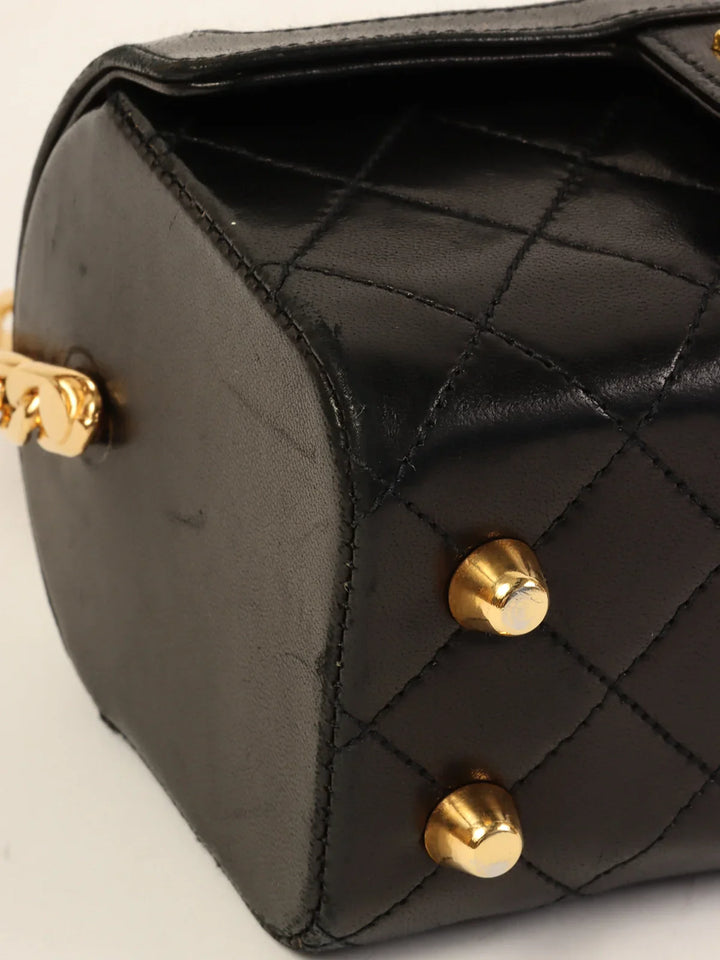 Chanel Around 1985~1990 Made Turn-Lock Chain Handle Mini Bag Black