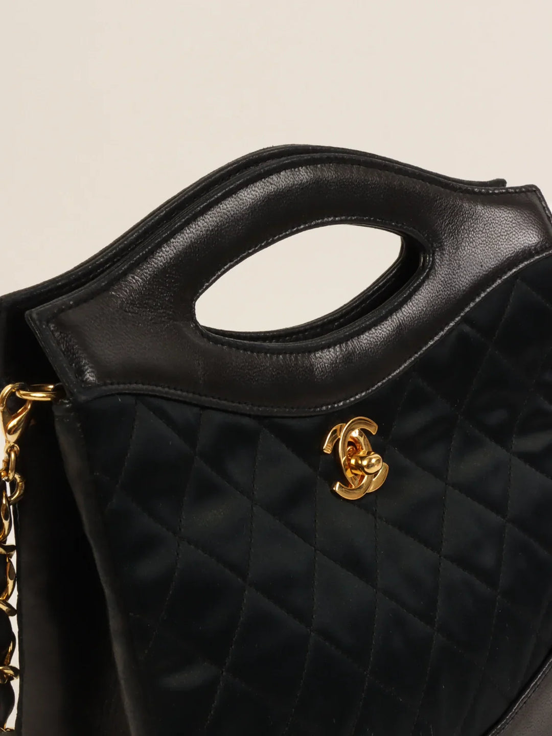 Chanel Around 1990 Made Leather Satin Combination Turn-Lock 2Way Chain Bag Black