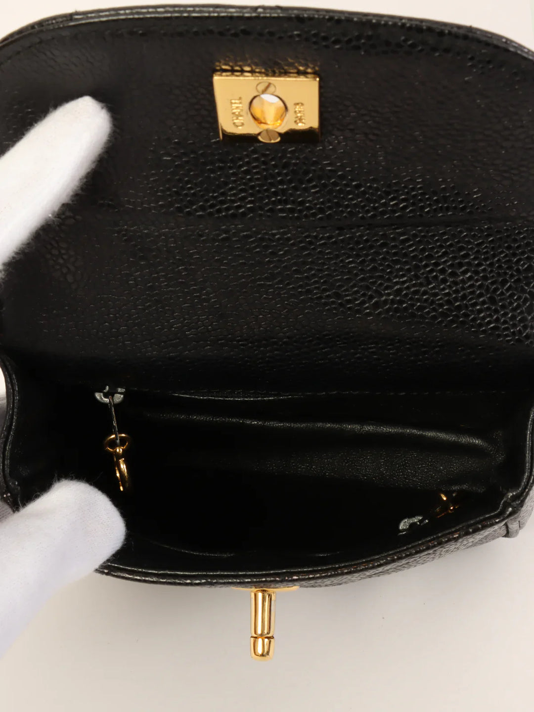 Chanel Around 1995 Made Caviar Skin Turn-Lock Waist Bag Black