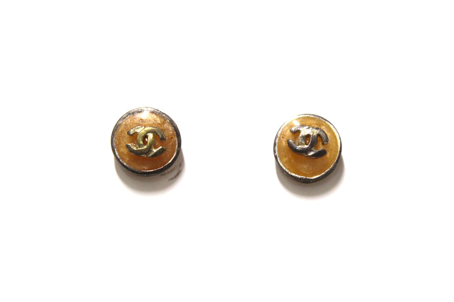 chanel vintage costume round cc amber pearl color studded earrings | Shop Now at Italystation.com