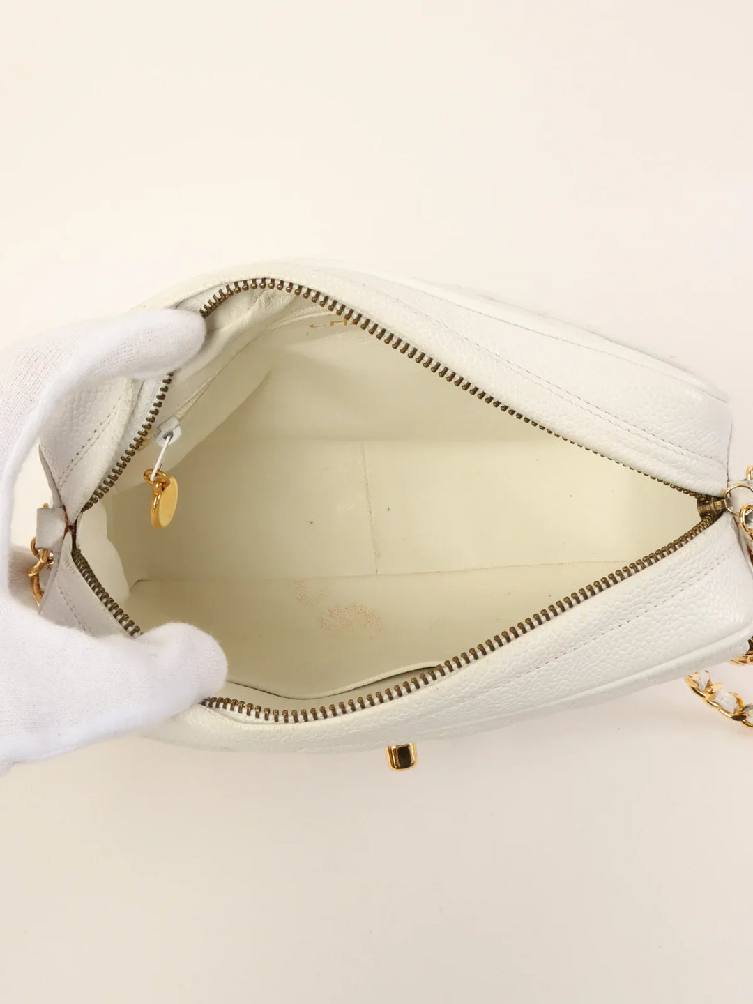 Chanel Around 1992 Made Caviar Skin Turn-Lock Ball Charm Chain Bag White