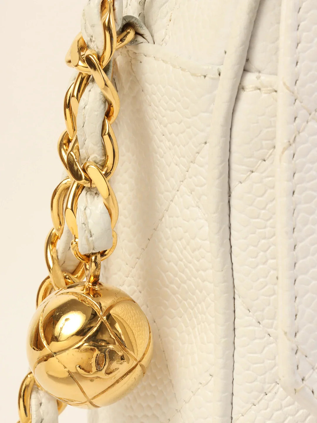 Chanel Around 1992 Made Caviar Skin Turn-Lock Ball Charm Chain Bag White