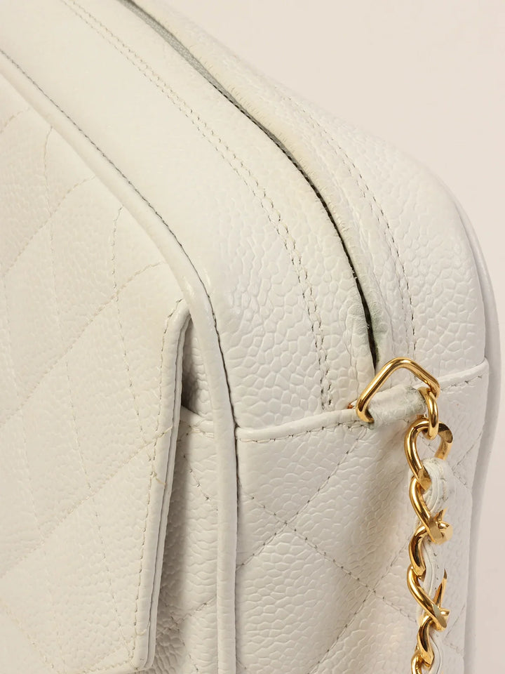 Chanel Around 1992 Made Caviar Skin Turn-Lock Ball Charm Chain Bag White