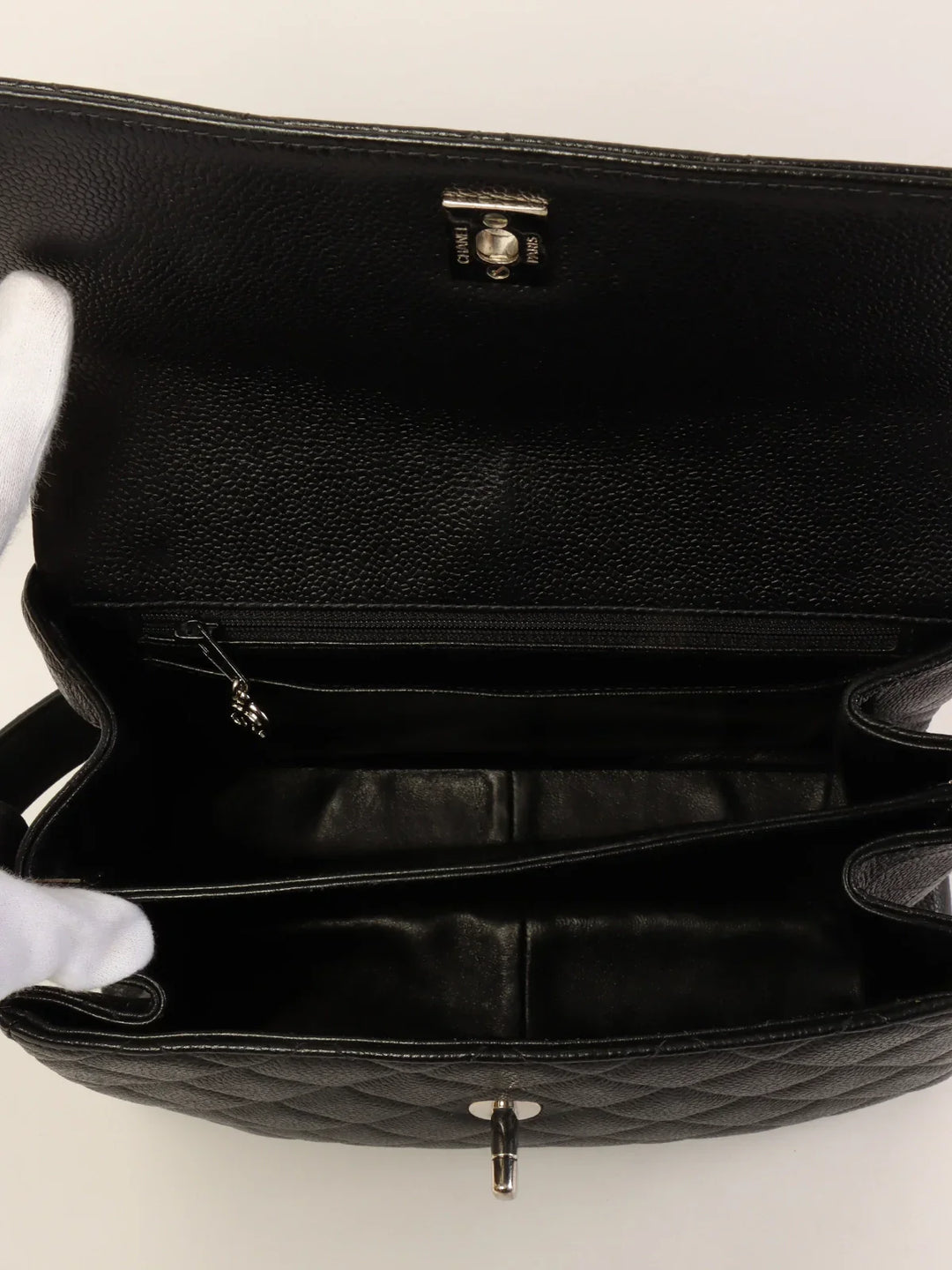 Chanel Around 1997 Made Caviar Skin Turn-Lock Shoulder Bag Black