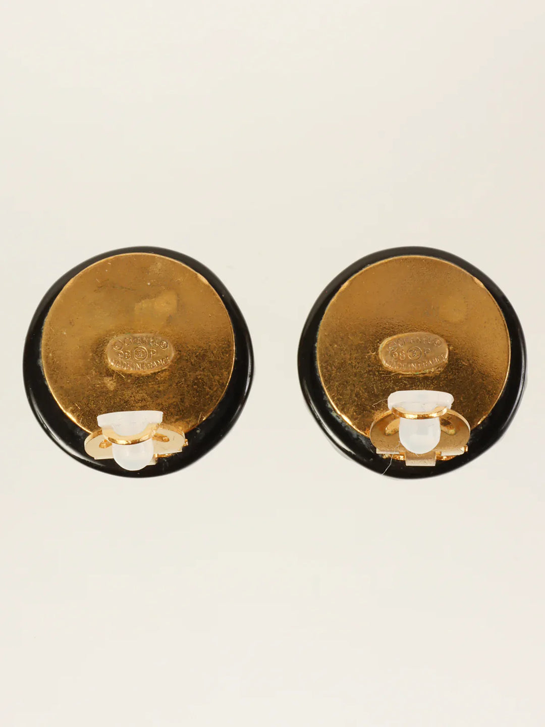 Chanel 1998 Made Round Dome Cc Mark Earrings Black