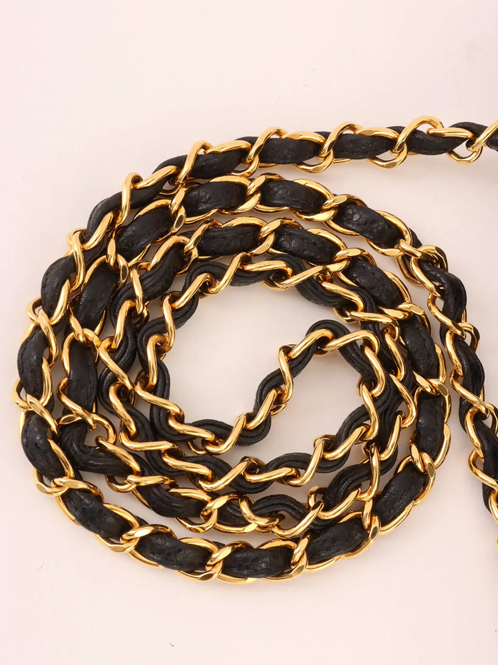 Chanel Around 1992 Made Caviar Skin Diana New Chain Bag 22Cm Black