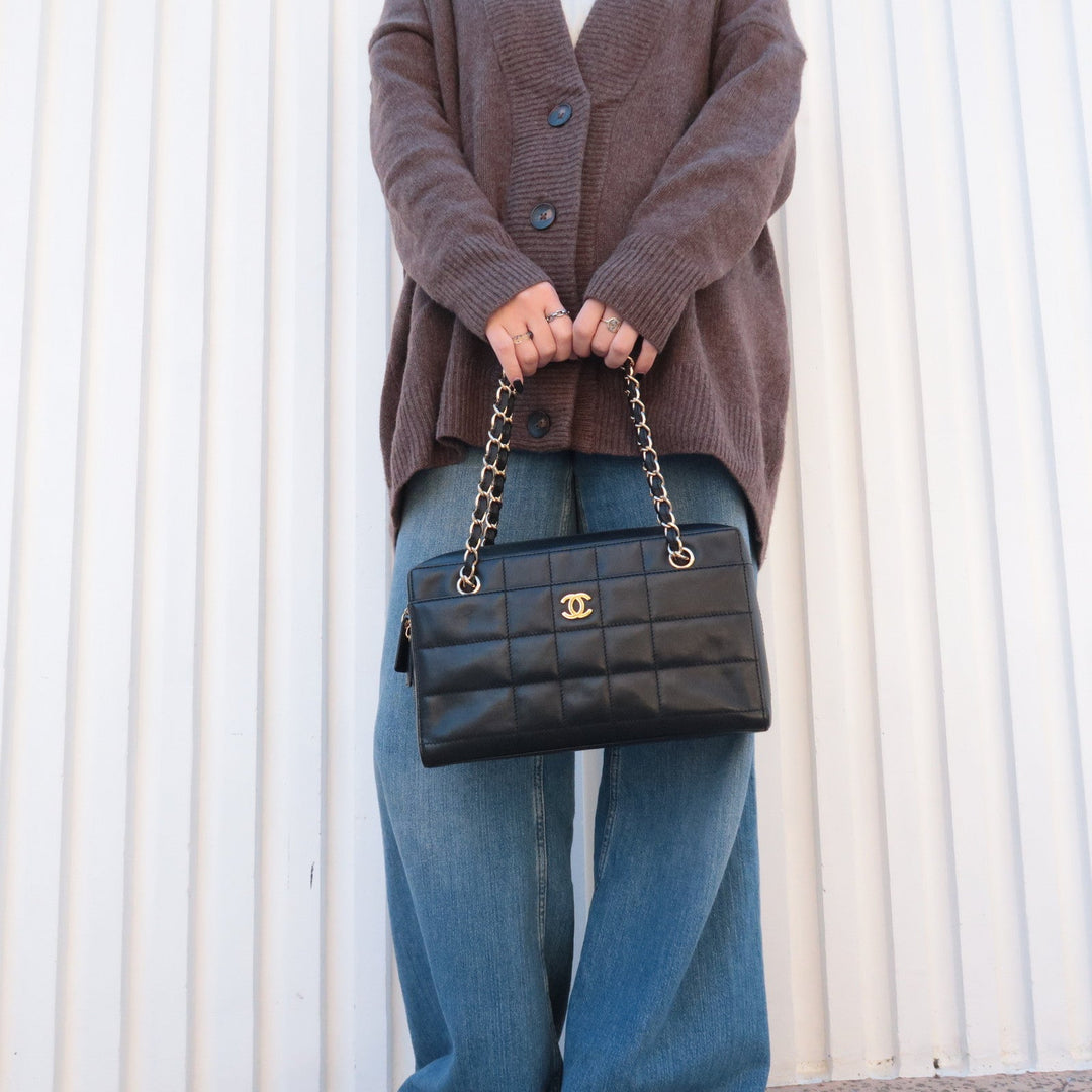Top Quality Chanel Chocolate Bar Lamb Skin Chain Shoulder Bag Black