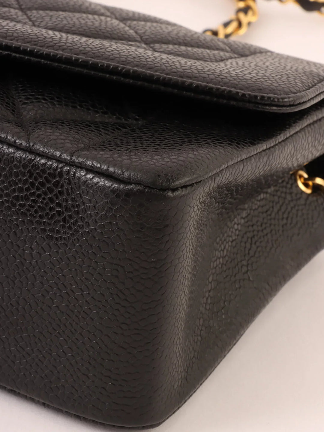 Chanel Around 1992 Made Caviar Skin Diana New Chain Bag 22Cm Black