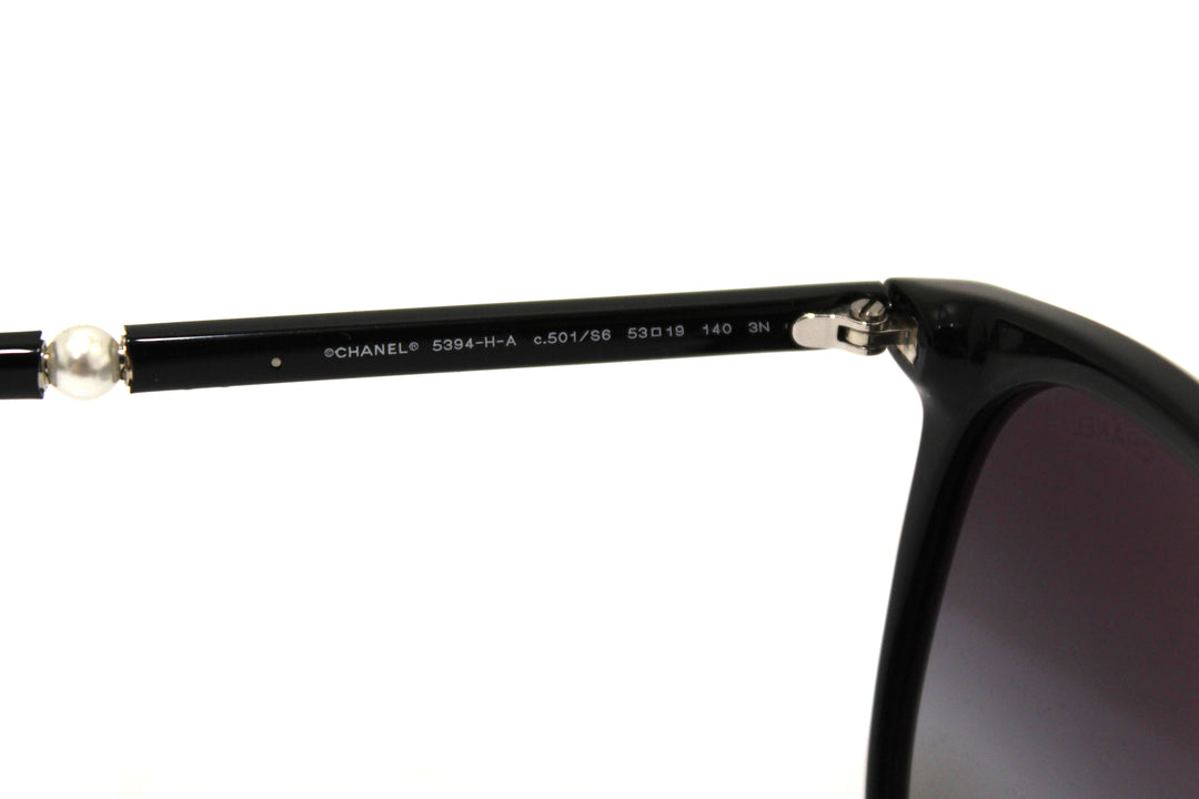 Top Quality Chanel Black Acetate Pearl sunglasses