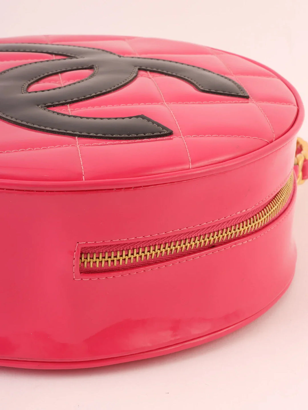 Chanel Around 1995 Made Patent Round Design Cc Mark Vanity Pink