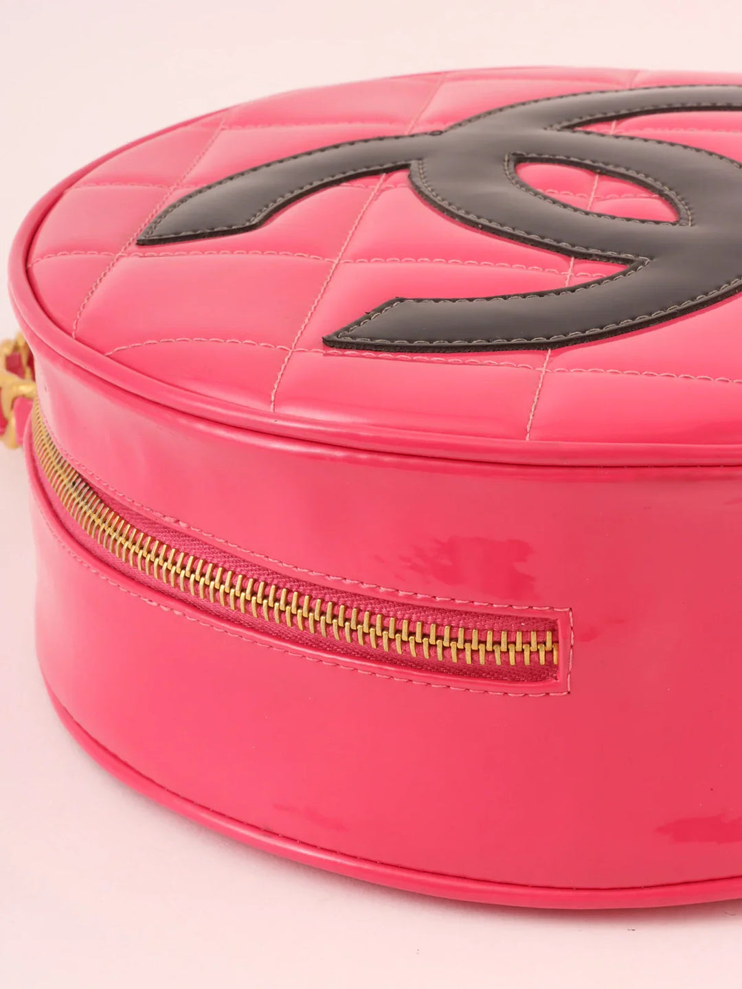 Chanel Around 1995 Made Patent Round Design Cc Mark Vanity Pink