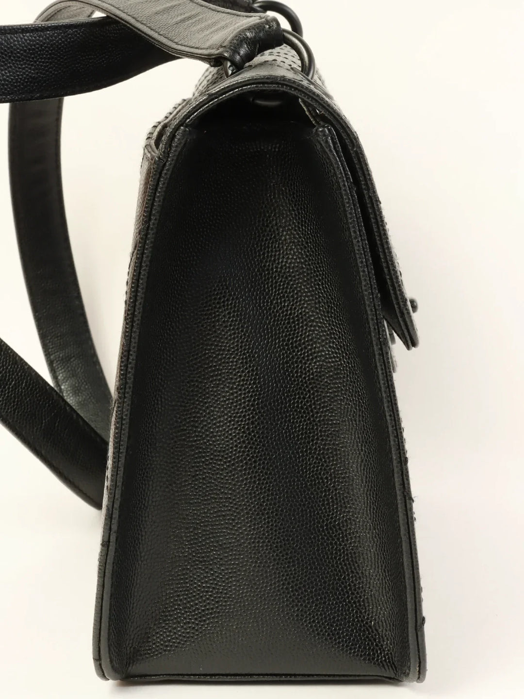 Chanel Around 1998 Made Caviar Skin Turn-Lock Shoulder Bag Black