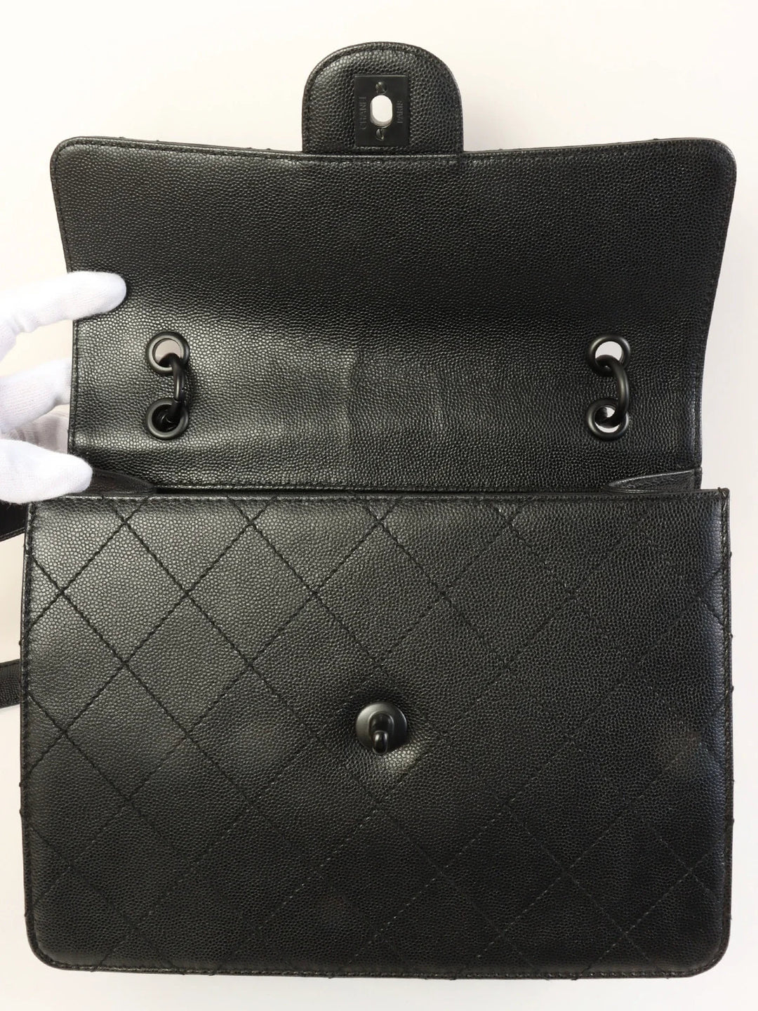 Chanel Around 1998 Made Caviar Skin Turn-Lock Shoulder Bag Black