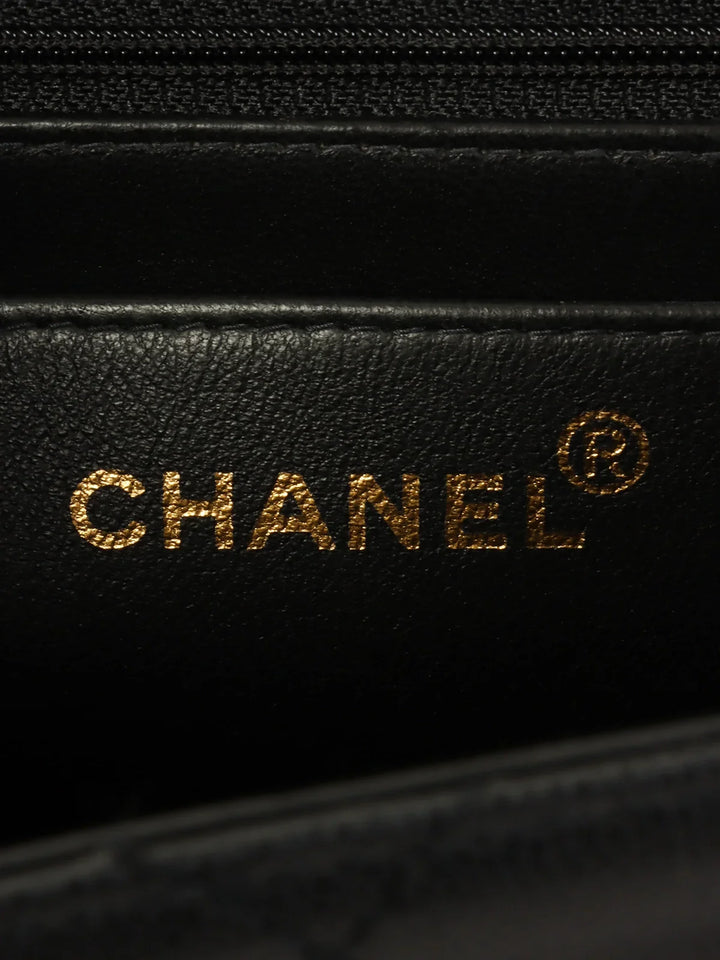 Chanel Around 1998 Made Caviar Skin Turn-Lock Shoulder Bag Black