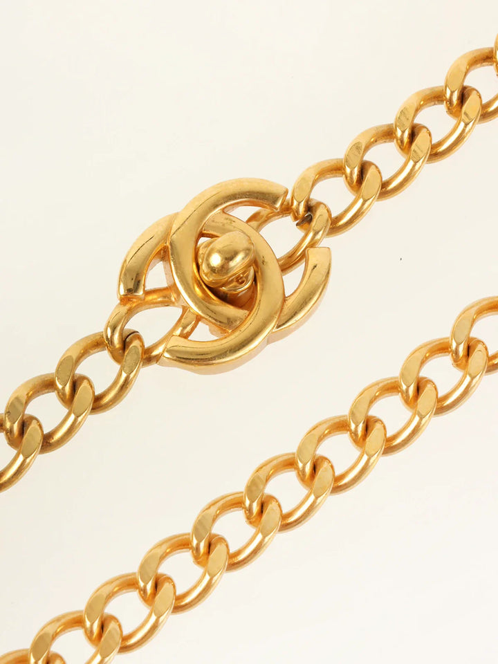 Chanel 1997 Made Circle Turn-Lock Chain Necklace