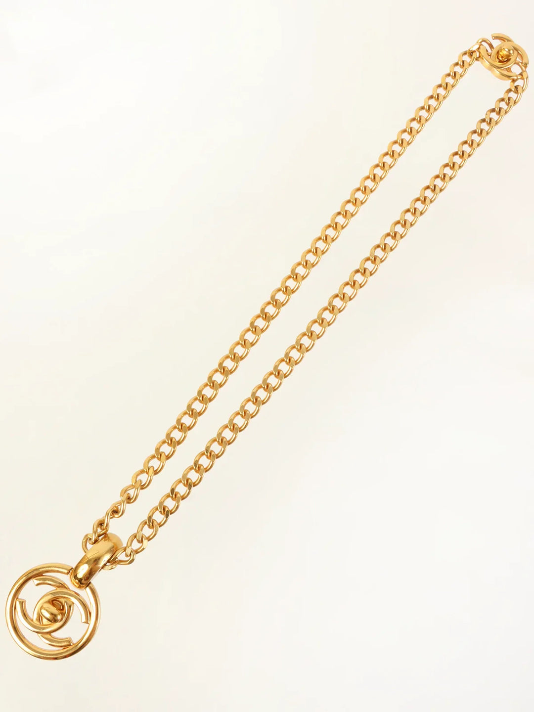 Chanel 1997 Made Circle Turn-Lock Chain Necklace
