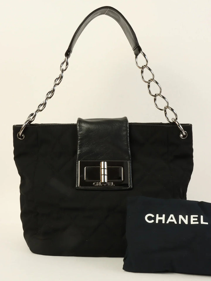 Chanel Around 2004 Made 2.55 Chain Shoulder Bag Black