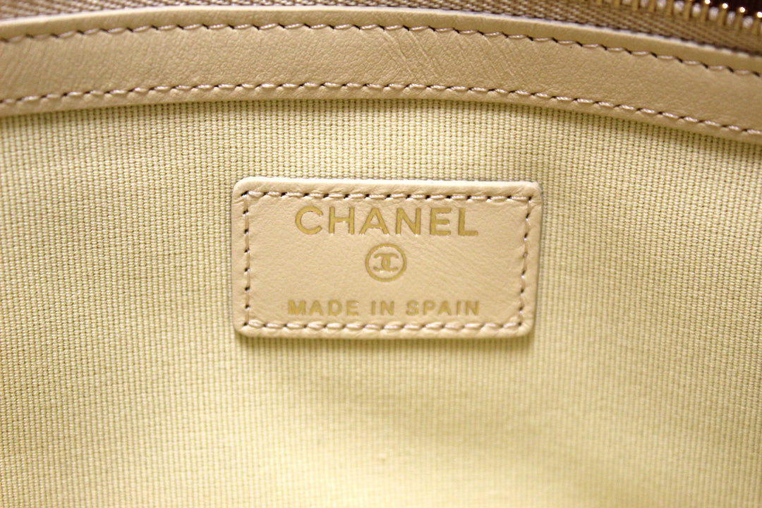 New Top Quality Chanel Yellow Caviar Leather Classic Zipped O Case Pouch Clutch Bag
