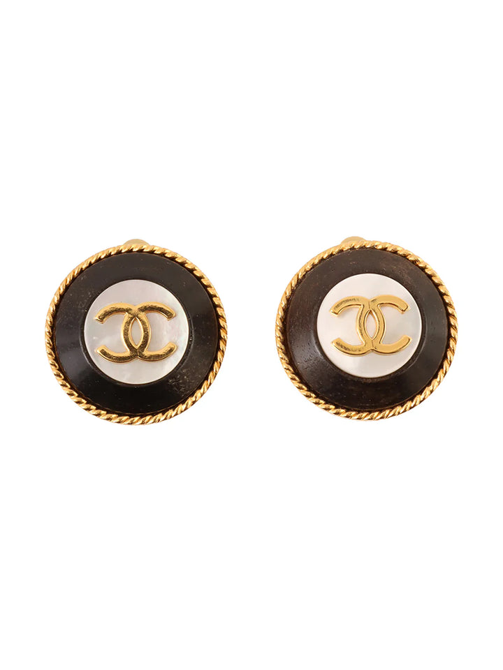 Chanel 1994 Made Round Wood Shell Cc Mark Plate Earrings Gold/Black/White