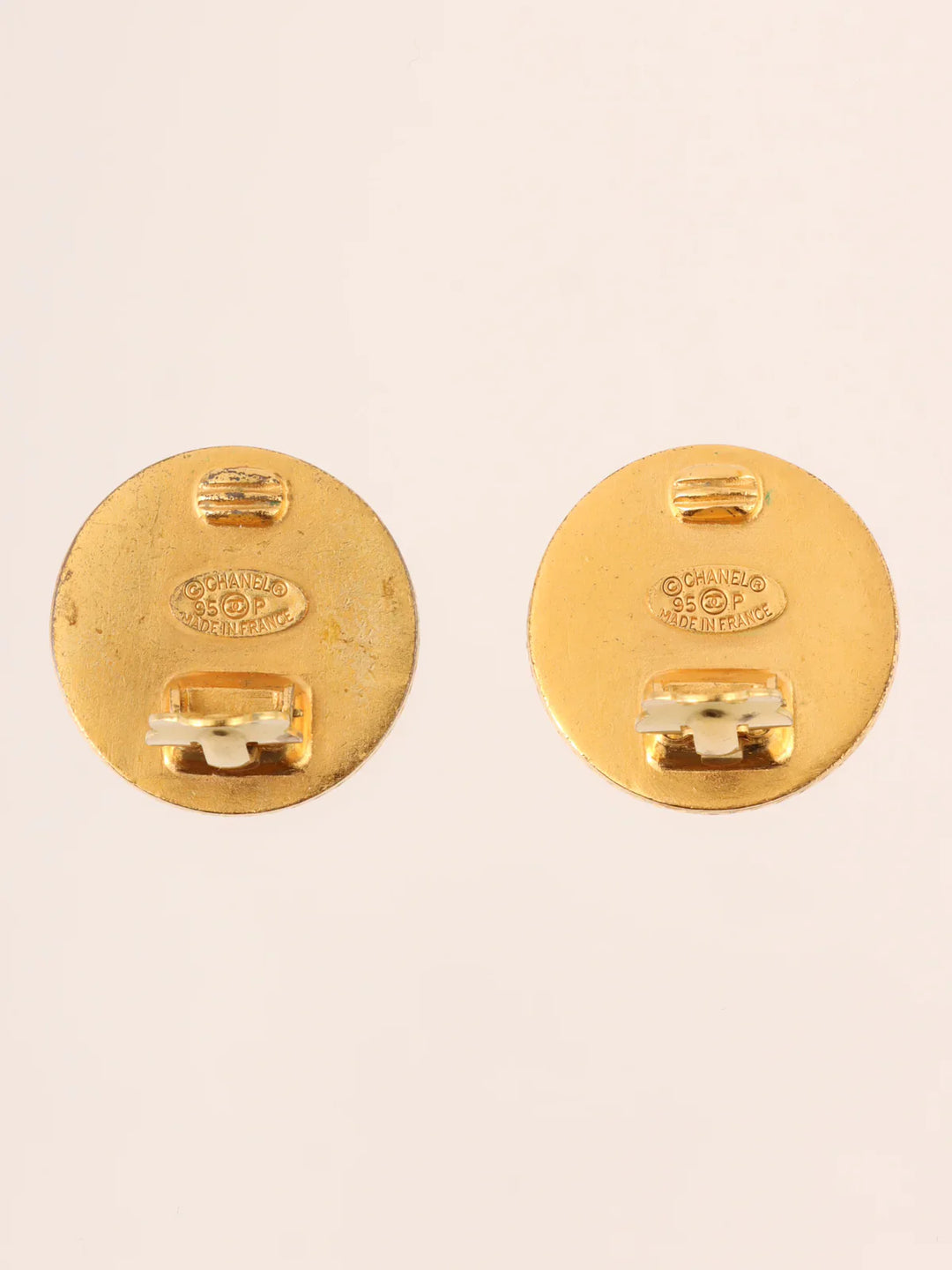 Chanel 1994 Made Round Wood Shell Cc Mark Plate Earrings Gold/Black/White