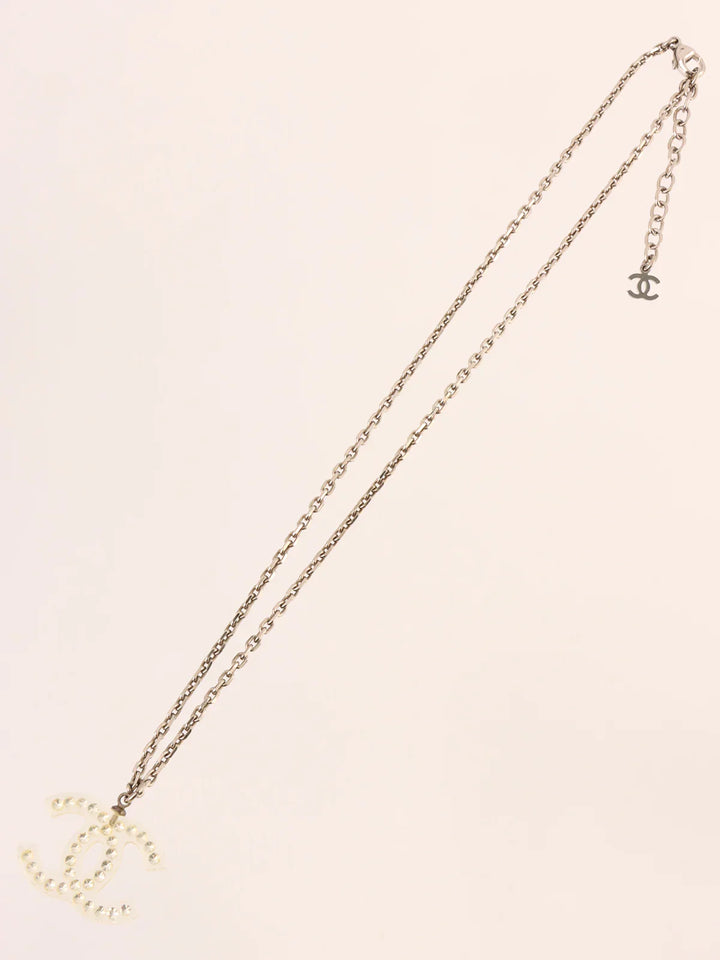 Chanel 2005 Made Rhinestone Cc Mark Plate Necklace Silver/Clear