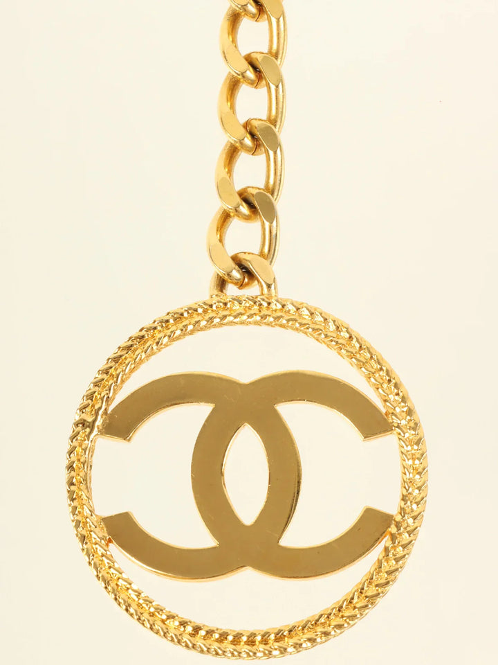 Chanel 1991 Made Round Cc Mark Cutout Key Ring Gold