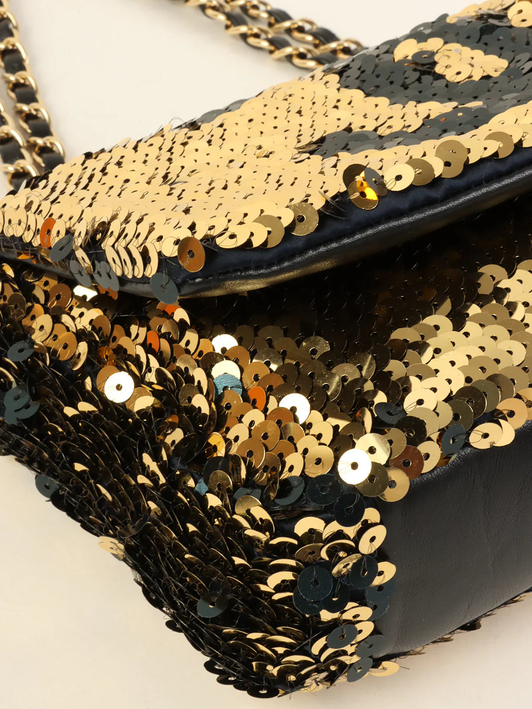 Chanel Around 2008 Made Sequin Cc Mark Chain Bag Gold/Black
