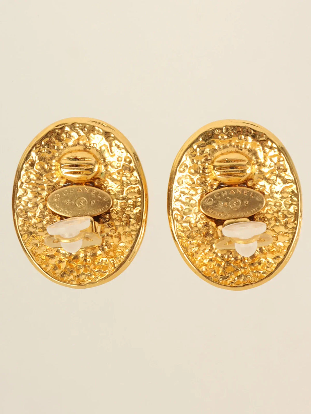 Chanel 1994 Made Oval Cc Mark Earrings Gold
