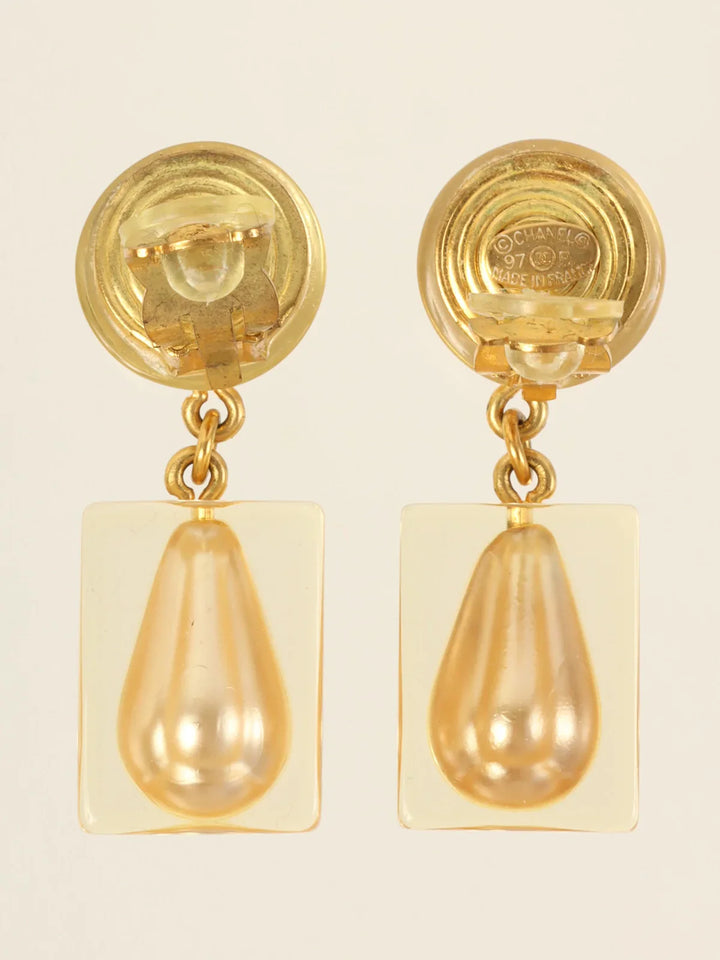 Chanel 1997 Made Square Pearl Cc Mark Swing Earrings Clear/Gold
