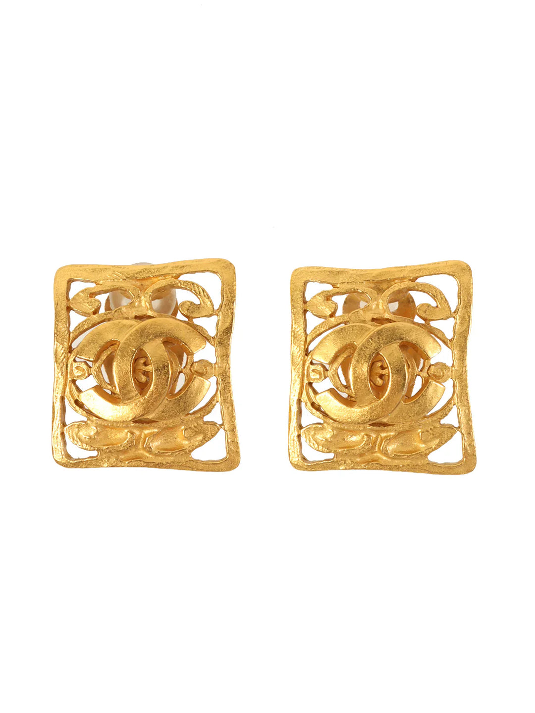 Chanel 1995 Made Cutout Cc Mark Earrings Gold