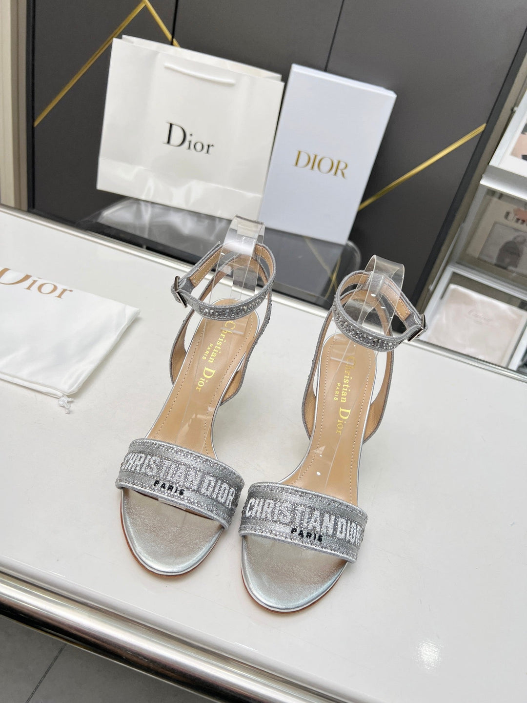 SE1106 DR Dway Heeled Sandal /  Size5-10