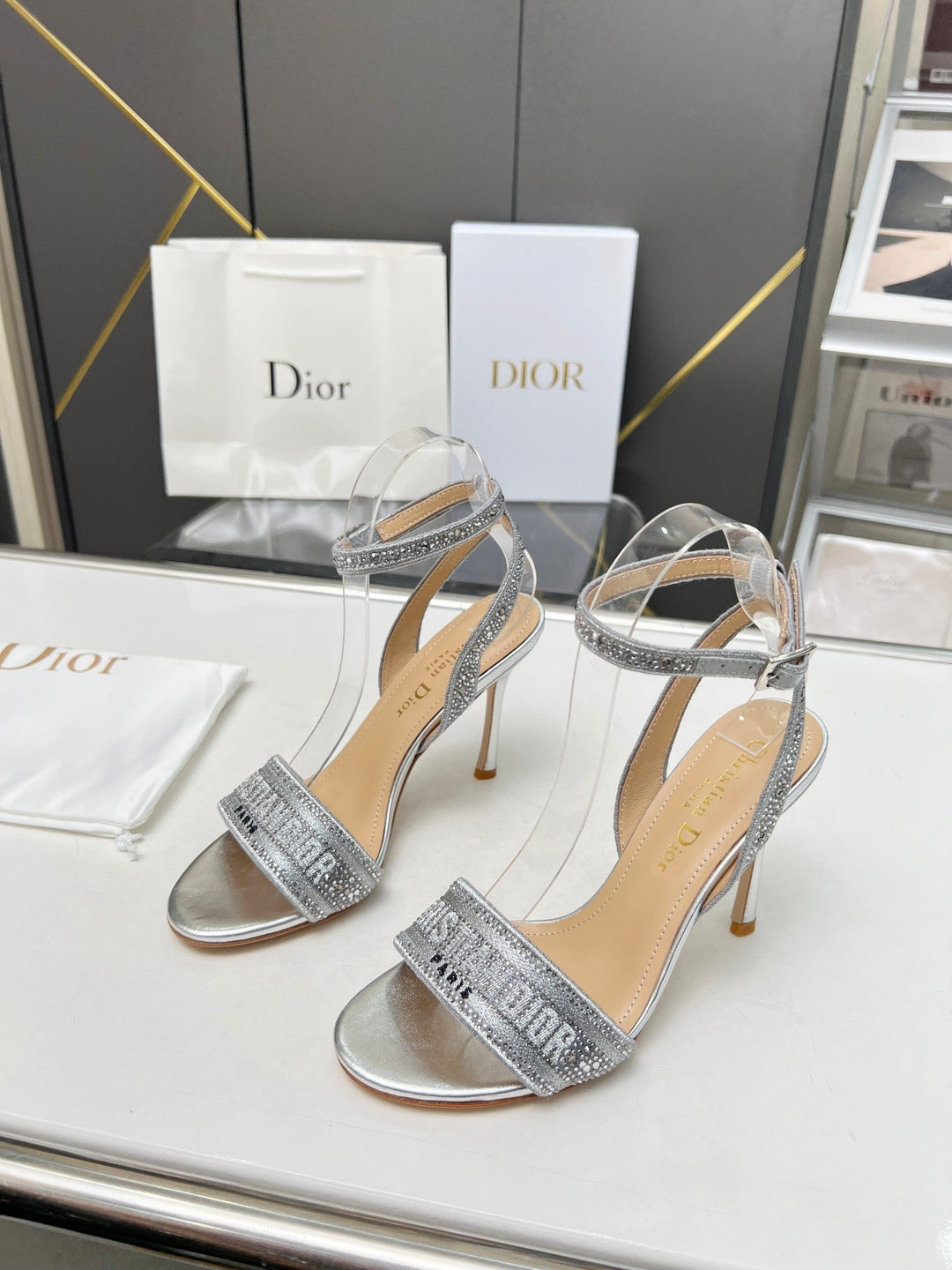 SE1106 DR Dway Heeled Sandal /  Size5-10