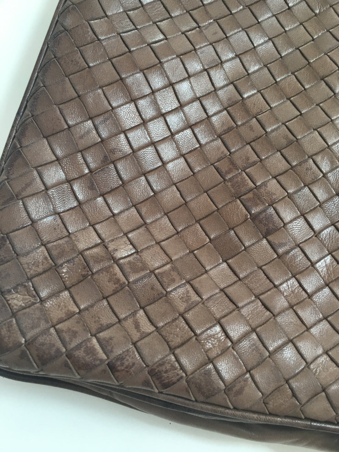 Bottega veneta Shoulder Bag in Brown Leather