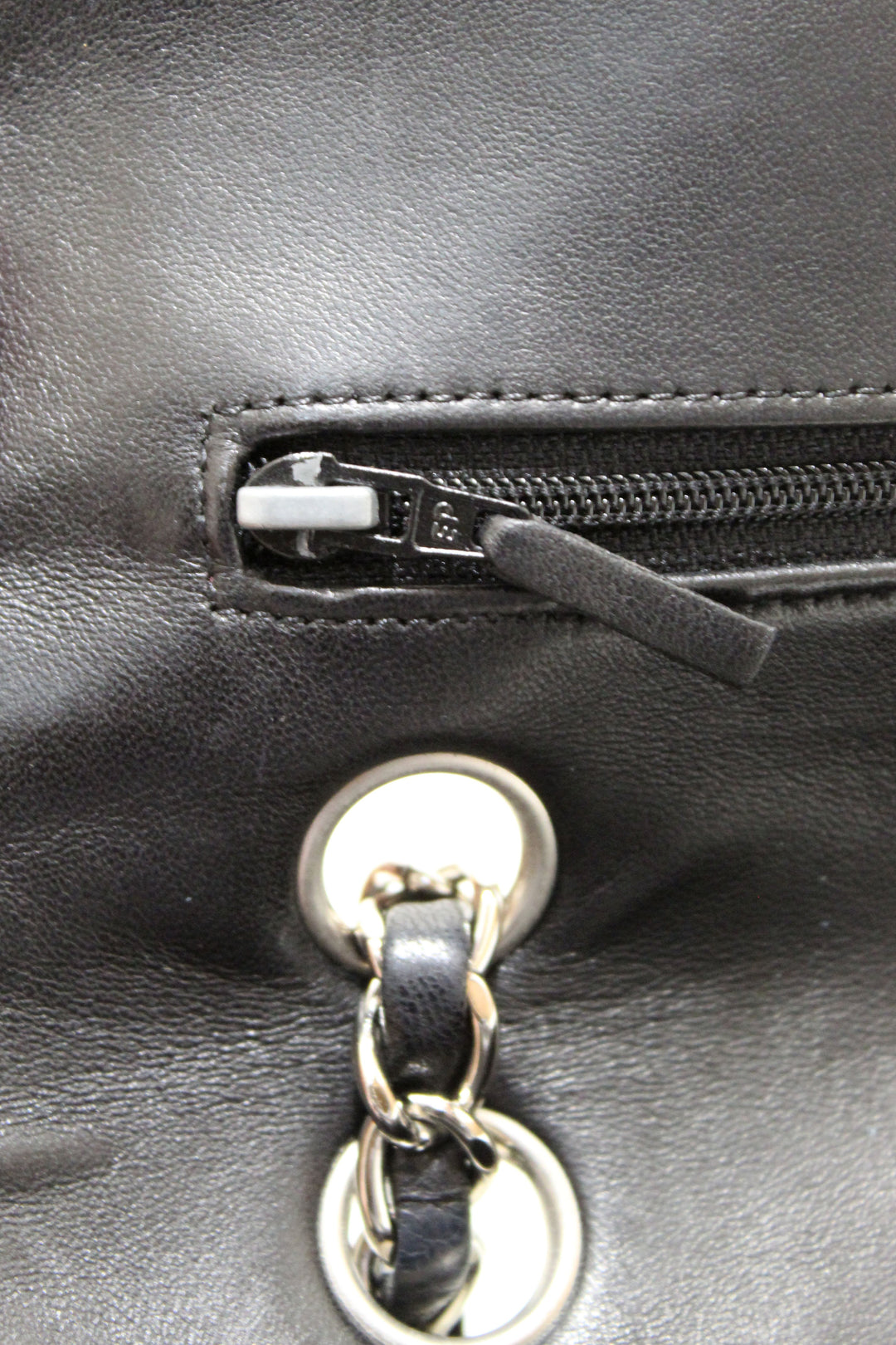 Top Quality Chanel Black Lambskin Leather Medium Classic Flap Chain Bag