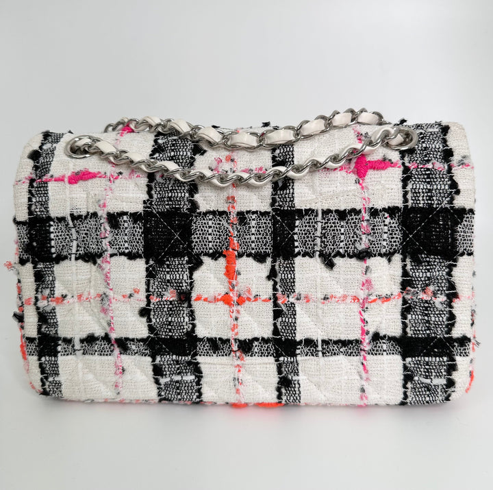 Chanel Medium Tweed Double New