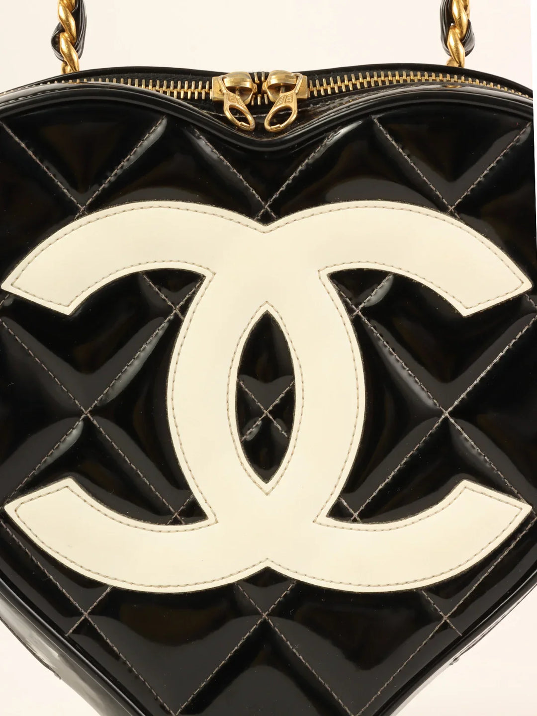 Chanel Around 1995 Made Patent Heart Cc Mark Stitch Vanity Black/White