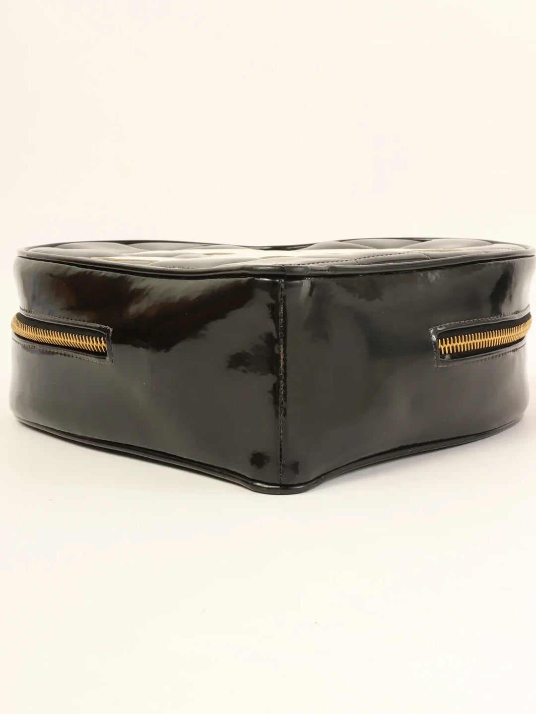 Chanel Around 1995 Made Patent Heart Cc Mark Stitch Vanity Black/White