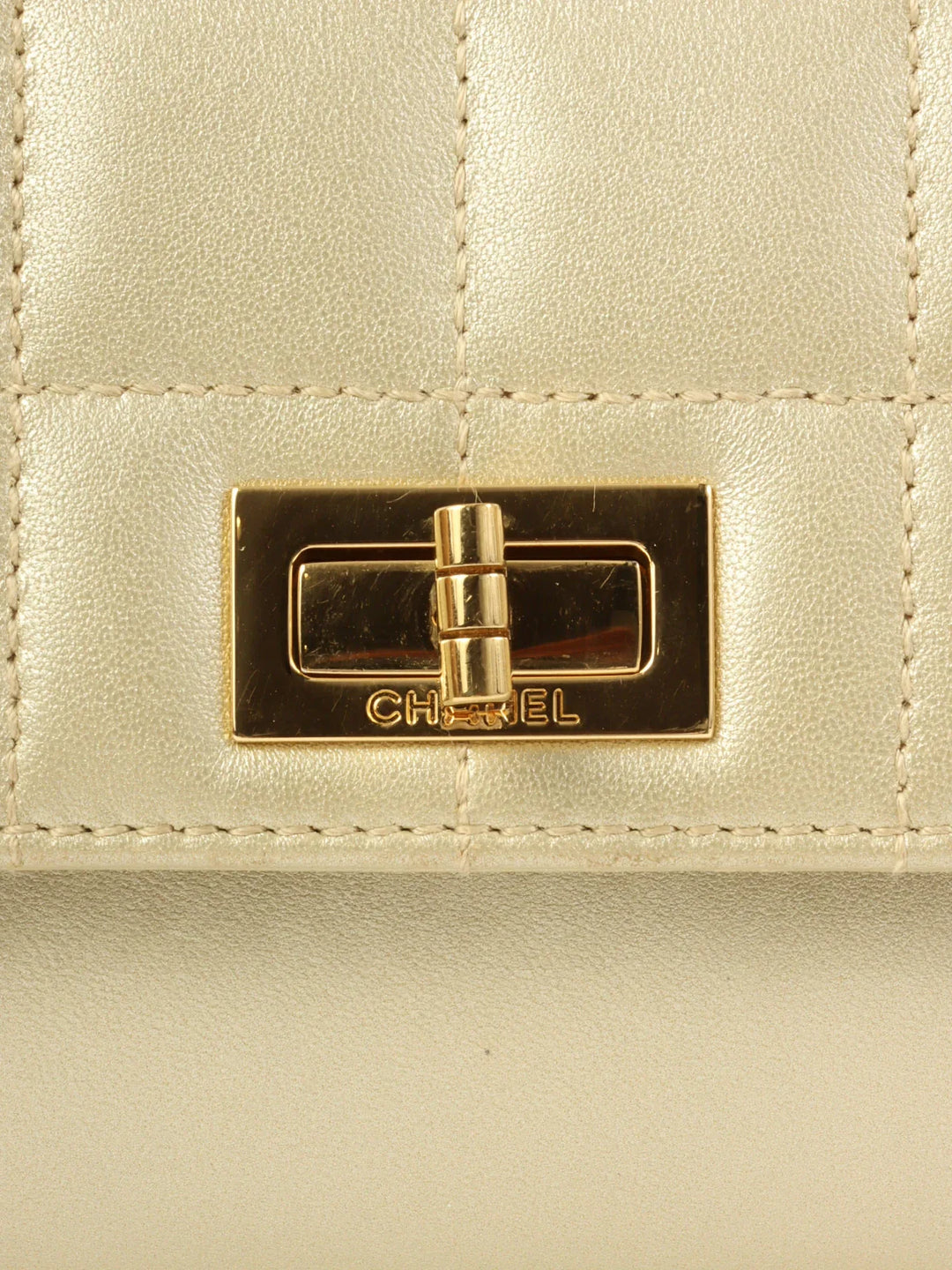 Chanel Around 2001 Made Chocolate Bar 2.55 Mini Chain Bag Champagne Gold