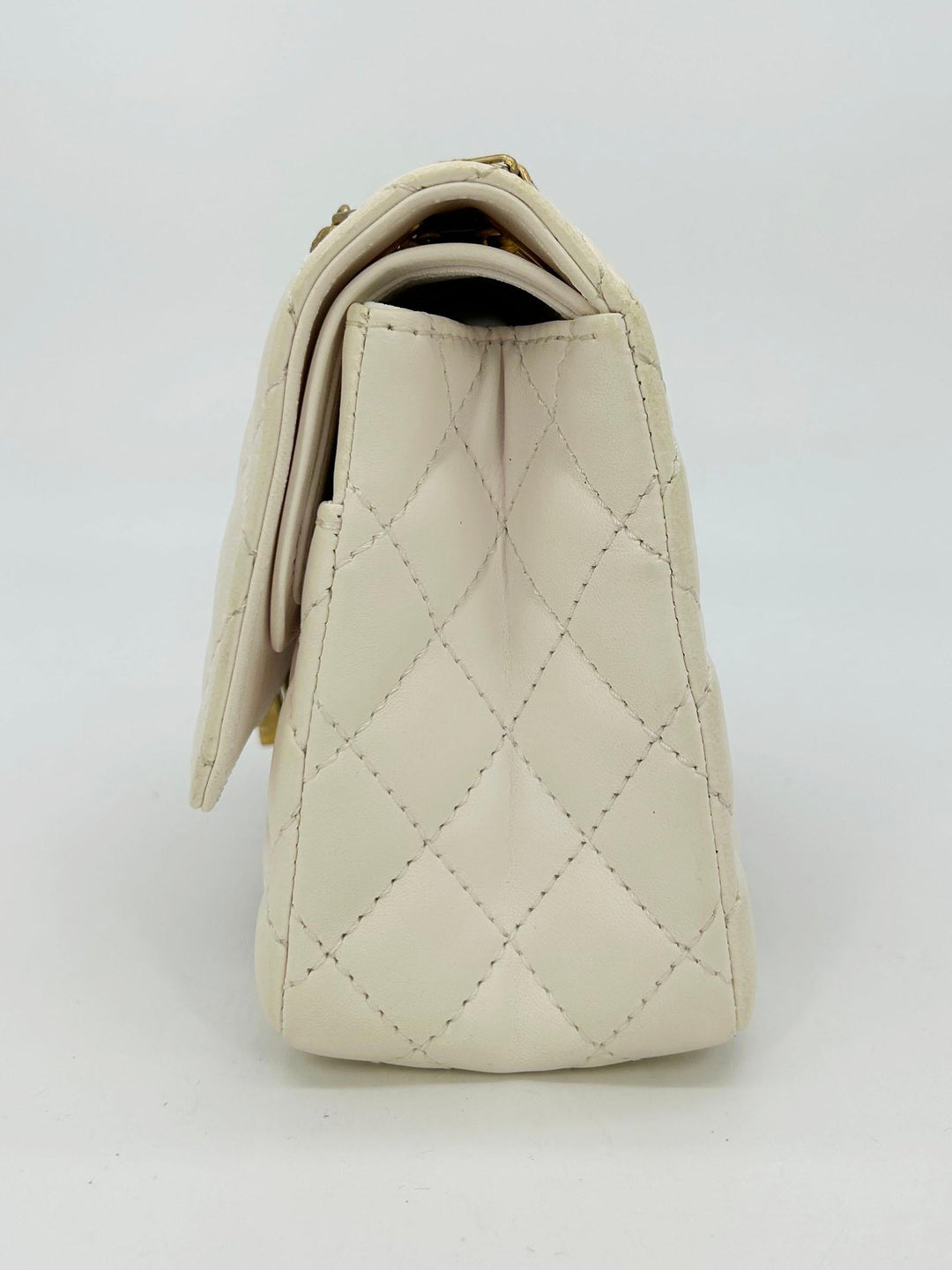 Chanel NEW Cream Leather Gold Alligator Double New Classic 2.55 Reissue NWT