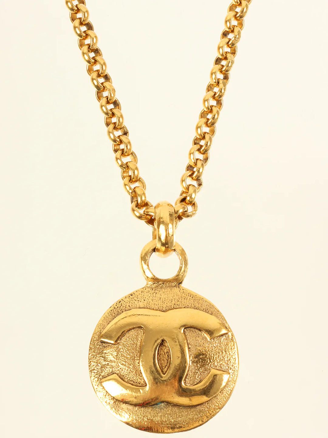 Chanel 1994 Made Round Cc Mark Necklace Gold