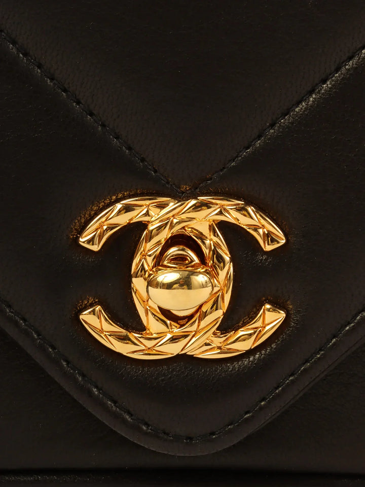 Chanel Around 1992 Made Chevron Turn-Lock Bijoux Chain Bag Black