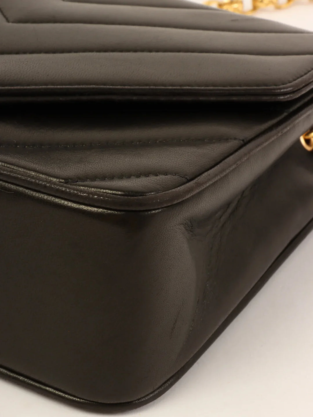 Chanel Around 1992 Made Chevron Turn-Lock Bijoux Chain Bag Black