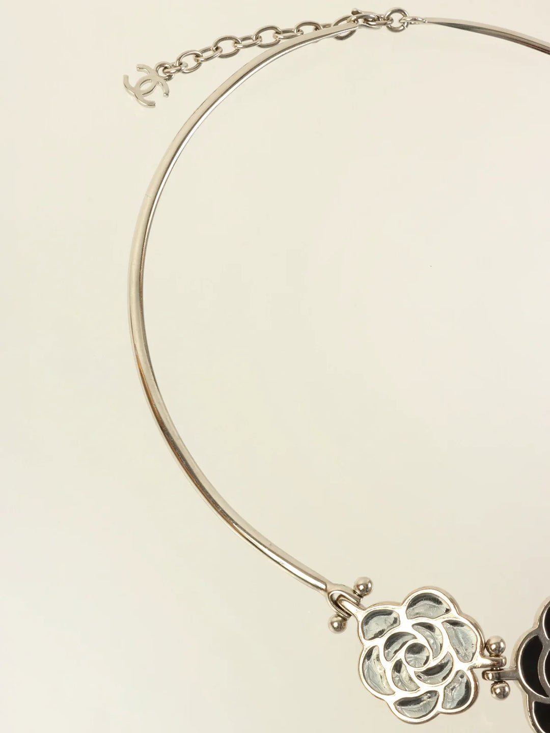 Chanel 1998 Made Camellia Choker Silver/Black