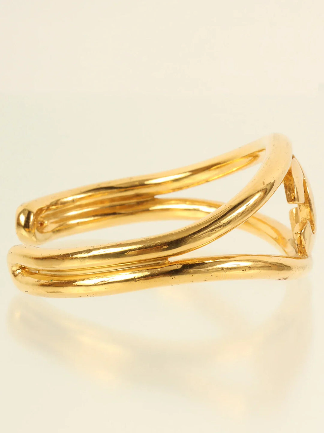 Chanel 1997 Made Cc Mark Cutout Plate Bangle Gold