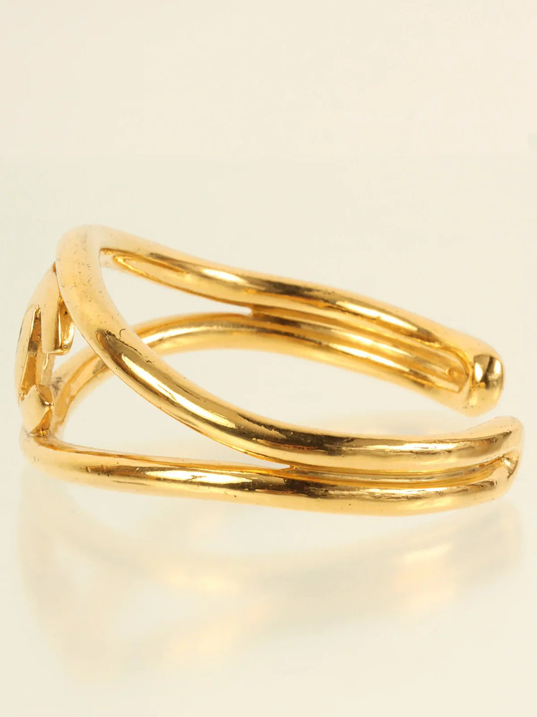Chanel 1997 Made Cc Mark Cutout Plate Bangle Gold